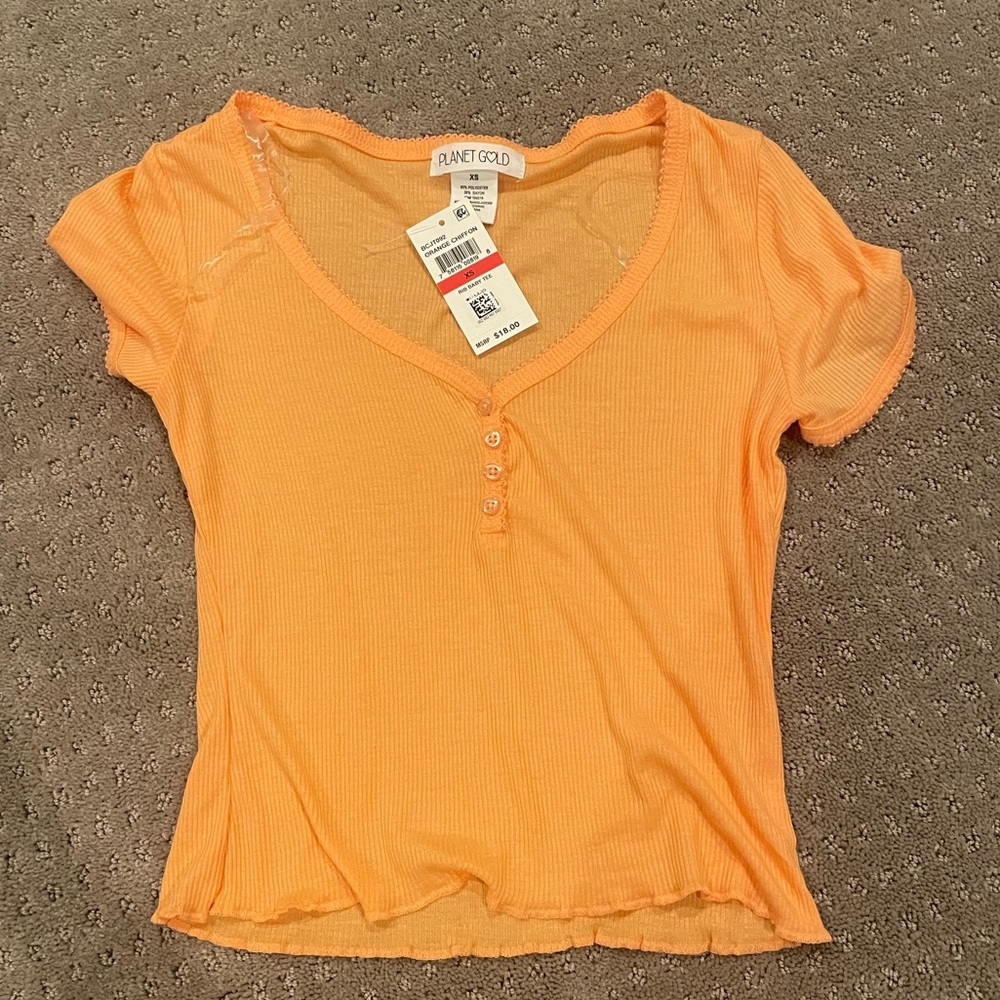orange tee
